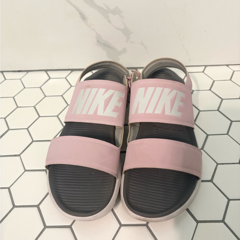 Nike Women's Sandals in Pink and White